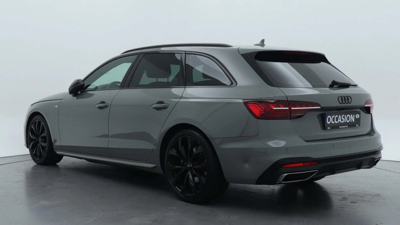 Audi A4 Avant 40 TFSI 191PK Launch edition Sport | Camera | Stoelverwarming |