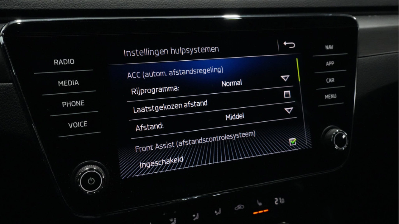 Škoda Superb Combi 1.5 TSI 150pk DSG ACT Business