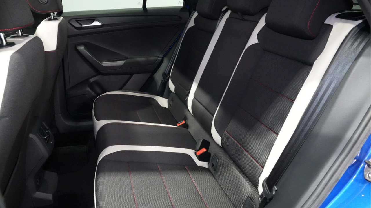 Volkswagen T-Roc 1.5 TSI 150pk Automaat Sport Executive Advance