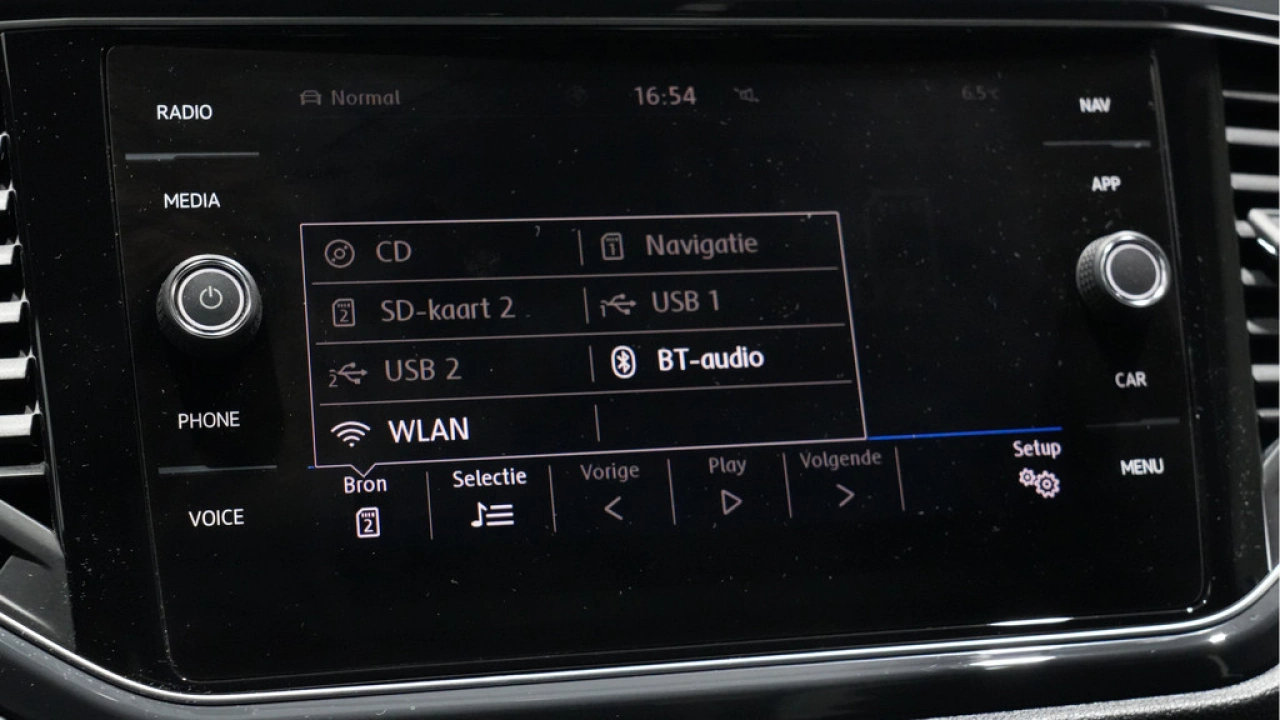 Volkswagen T-Roc 1.5 TSI 150pk Automaat Sport Executive Advance