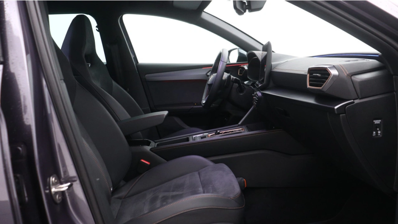 CUPRA Leon Sportstourer 1.5 TSI e-Hybrid Business / Demonstratieauto