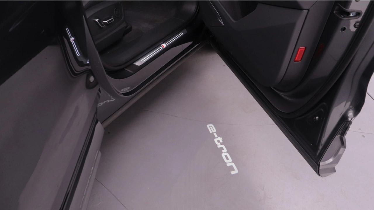 Audi e-tron Sportback S 500 pk Quattro | Panoramadak | Head up | B&O | Supersport stoelen | 22