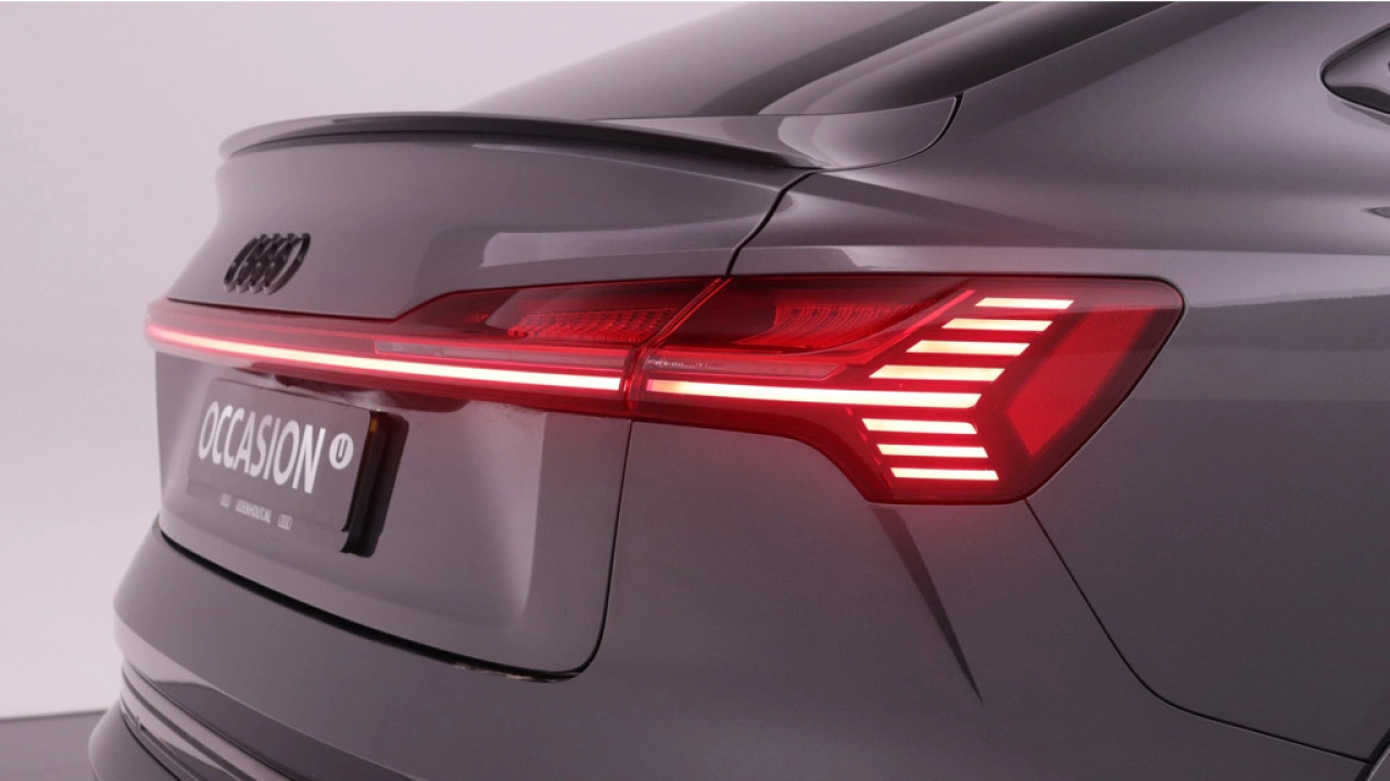 Audi e-tron Sportback S 500 pk Quattro | Panoramadak | Head up | B&O | Supersport stoelen | 22