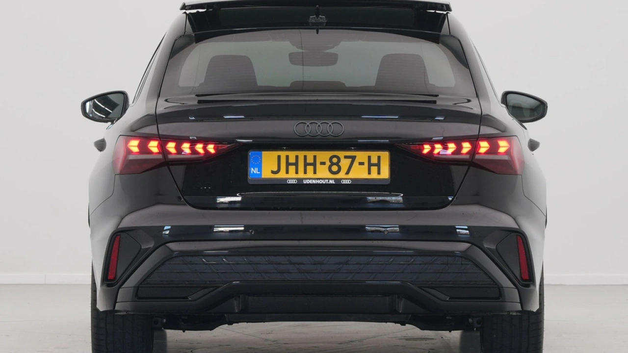 Audi A3 Limousine 30 TFSI S edition