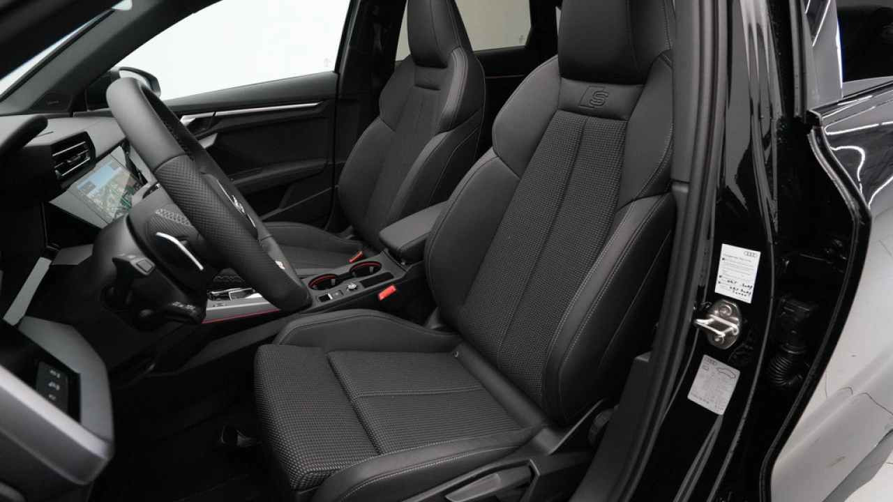 Audi A3 Limousine 30 TFSI S edition