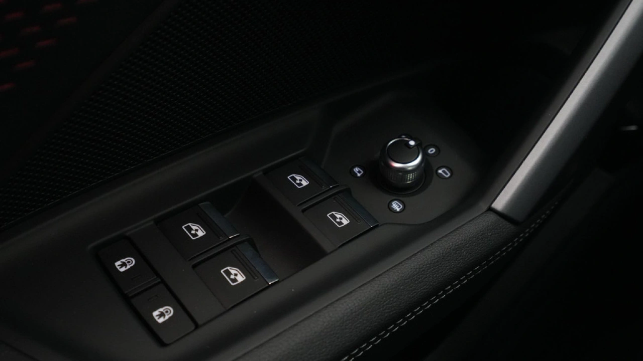 Audi A3 Limousine 30 TFSI S edition