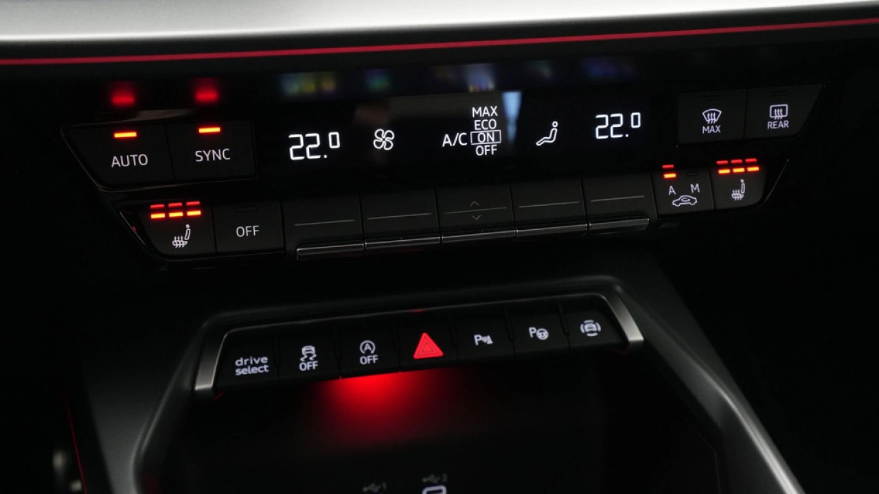 Audi A3 Limousine 30 TFSI S edition