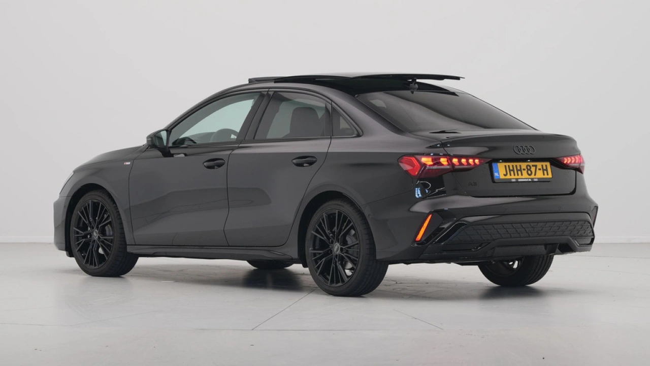 Audi A3 Limousine 30 TFSI S edition