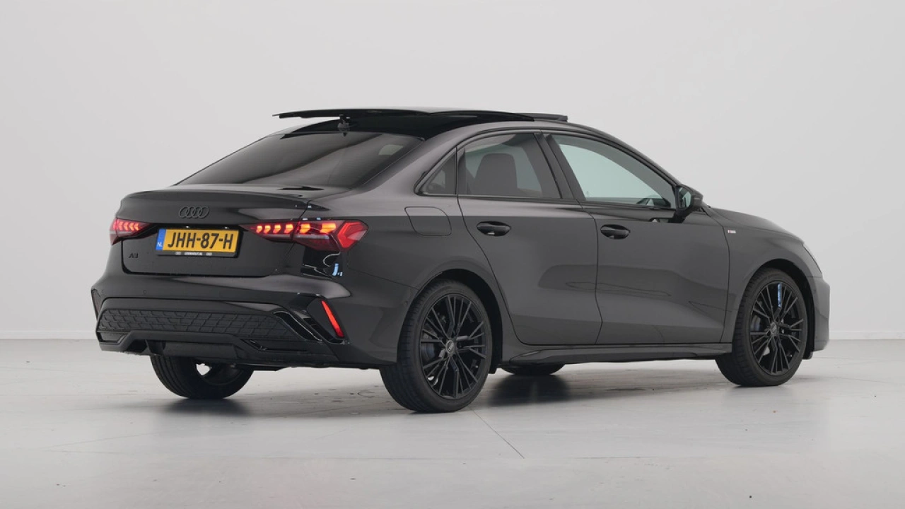 Audi A3 Limousine 30 TFSI S edition