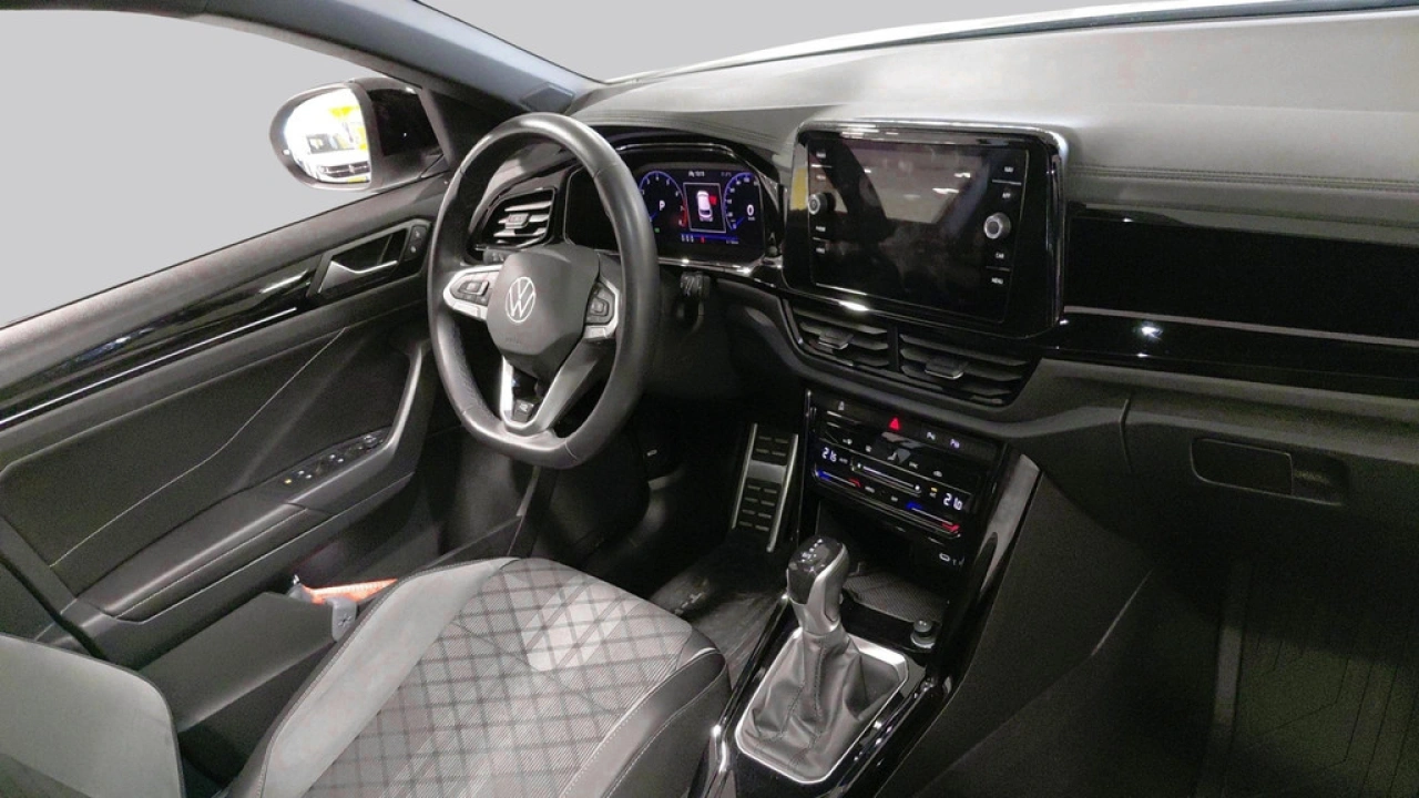 Volkswagen T-Roc 1.5 TSI Automaat | R-Line | Black Style | Panoramadak |