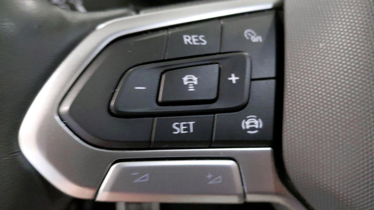 Volkswagen T-Roc 1.5 TSI Automaat | R-Line | Black Style | Panoramadak |