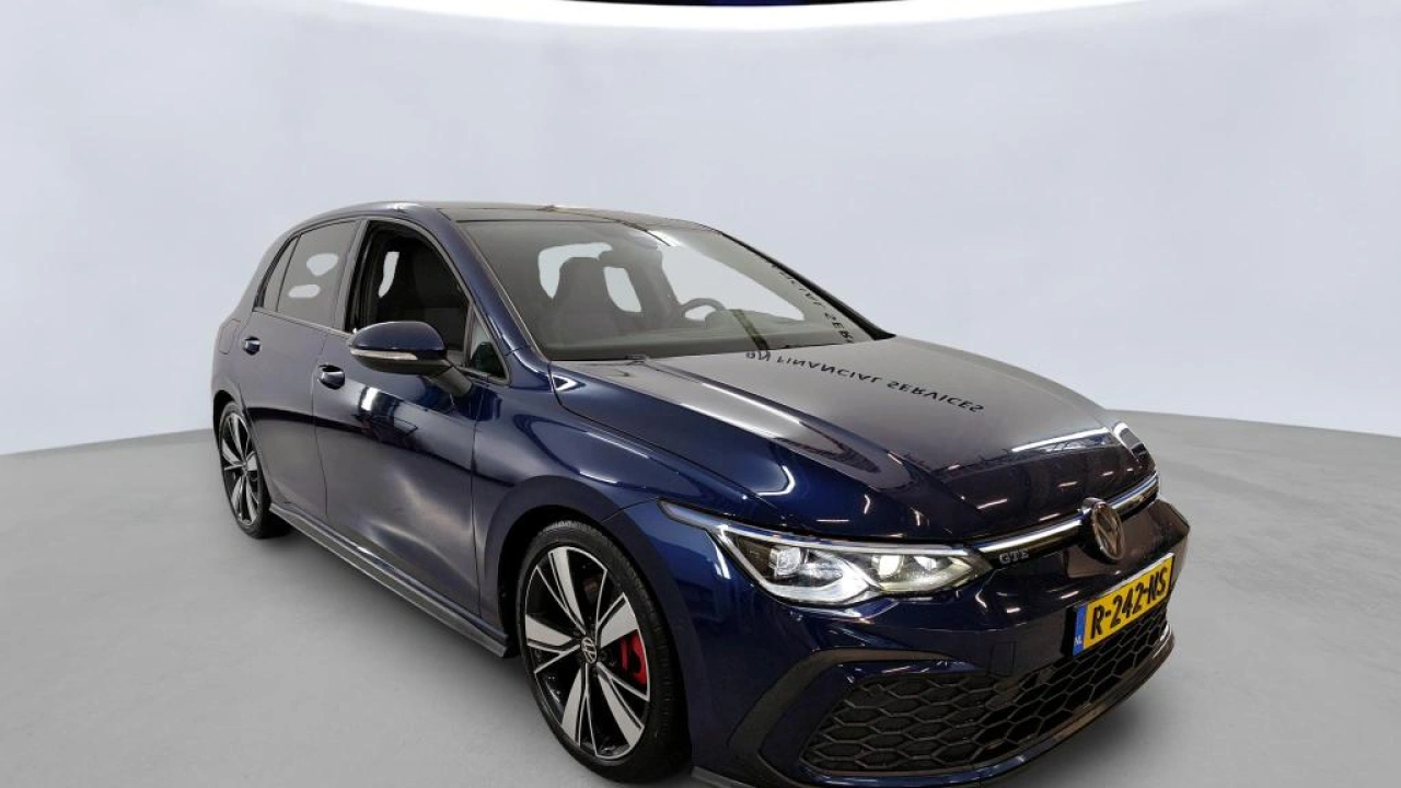 Volkswagen Golf GTE 1.4 eHybrid | Panoramadak | Binnenkort beschikbaar |