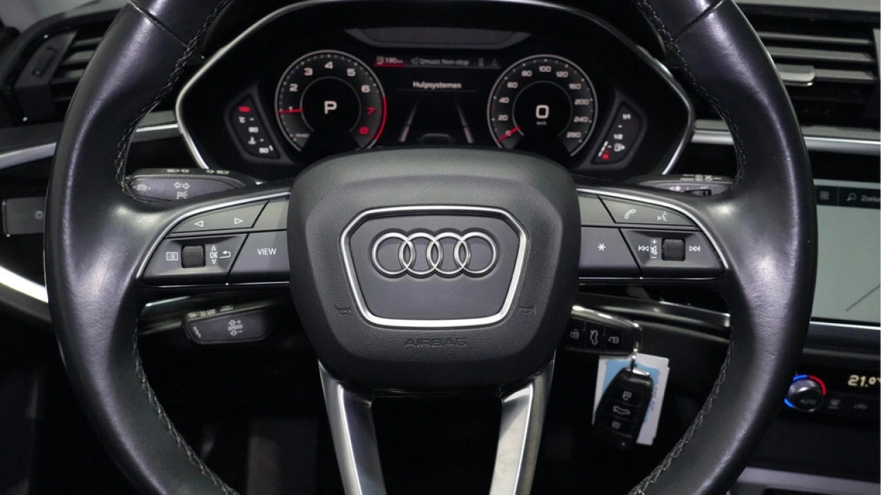 Audi Q3 35 TFSI 150 pk S-Tronic Business Edition
