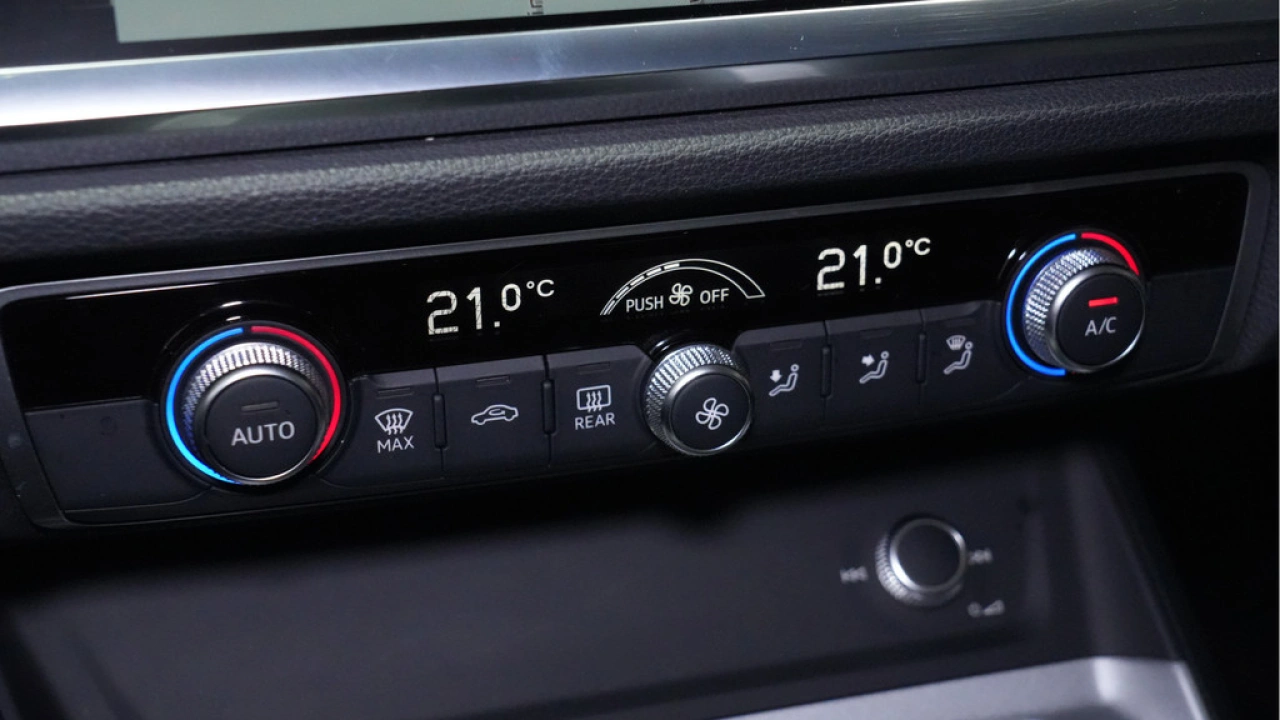 Audi Q3 35 TFSI 150 pk S-Tronic Business Edition