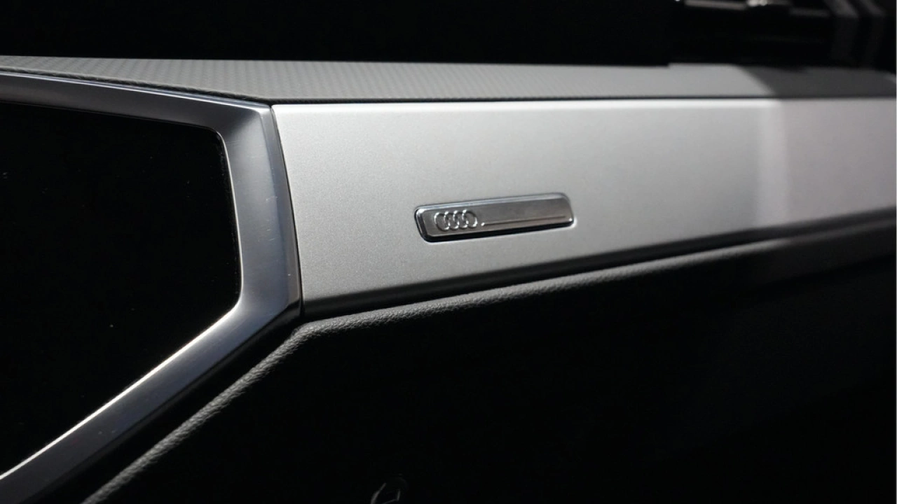 Audi Q3 35 TFSI 150 pk S-Tronic Business Edition