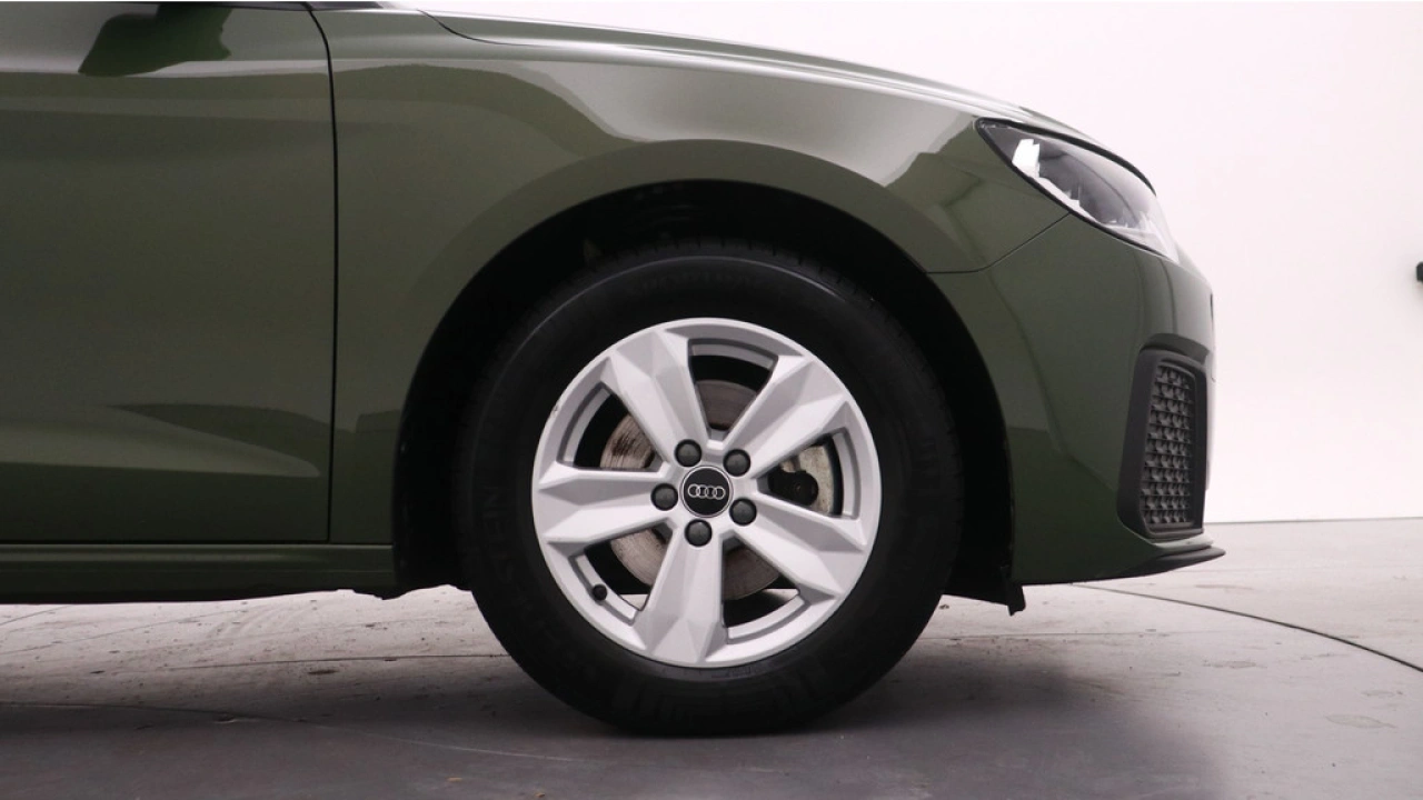 Audi A1 Sportback 30 TFSI 110PK Pro Line | Contrast dak | Sportstoelen | Cruise control |