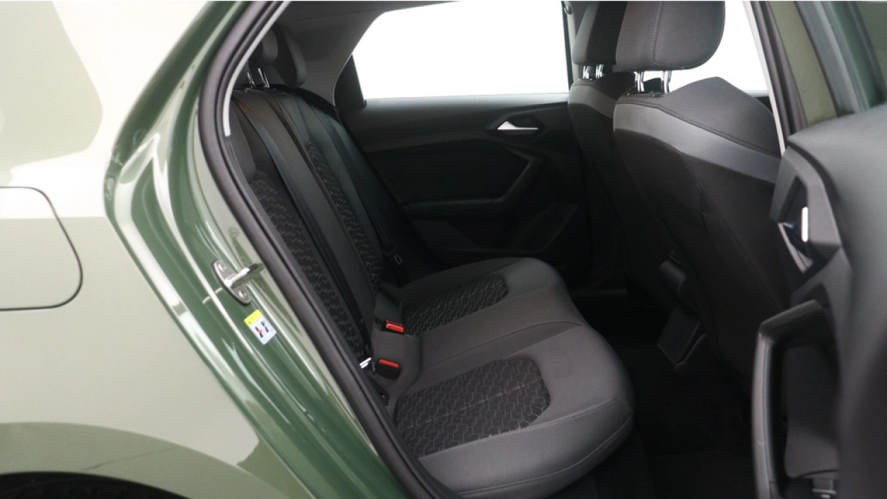 Audi A1 Sportback 30 TFSI 110PK Pro Line | Contrast dak | Sportstoelen | Cruise control |