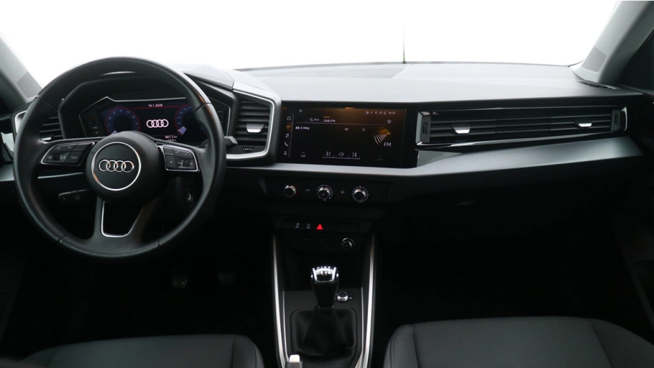 Audi A1 Sportback 30 TFSI 110PK Pro Line | Contrast dak | Sportstoelen | Cruise control |