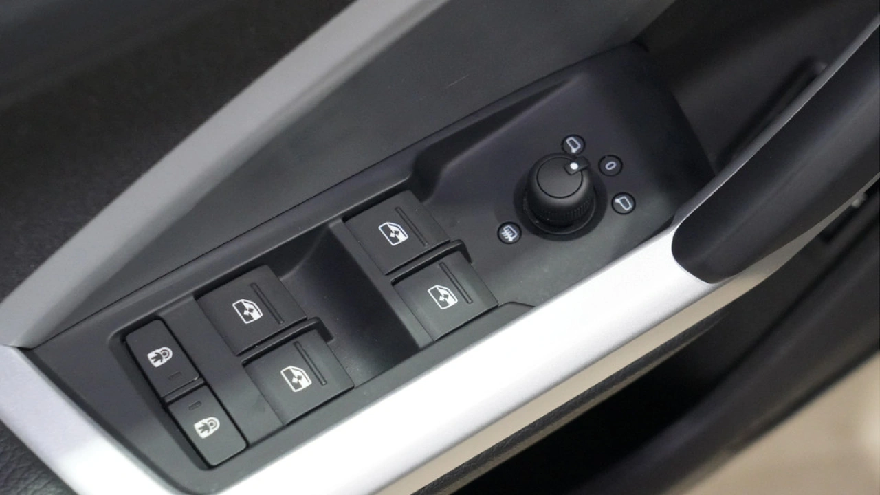 Audi Q3 45 TFSI e Business Edition