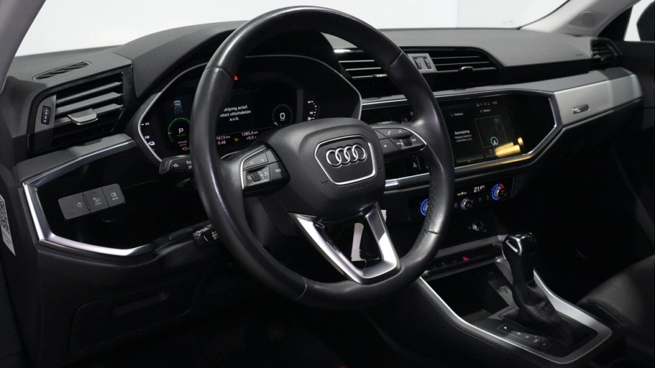 Audi Q3 45 TFSI e Business Edition