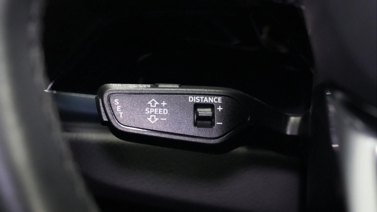 Audi Q3 45 TFSI e Business Edition