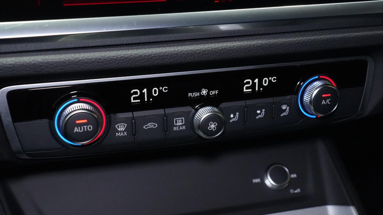 Audi Q3 45 TFSI e Business Edition