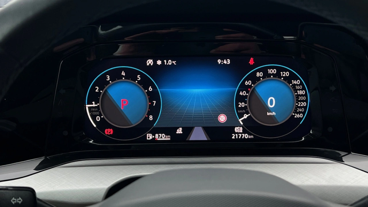 Volkswagen Golf 1.0 eTSI 110pk DSG Life Navigatie Stoel verwarming