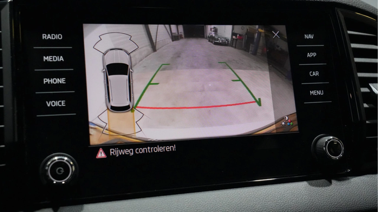 Škoda Karoq 1.5 TSI ACT Sportline Business