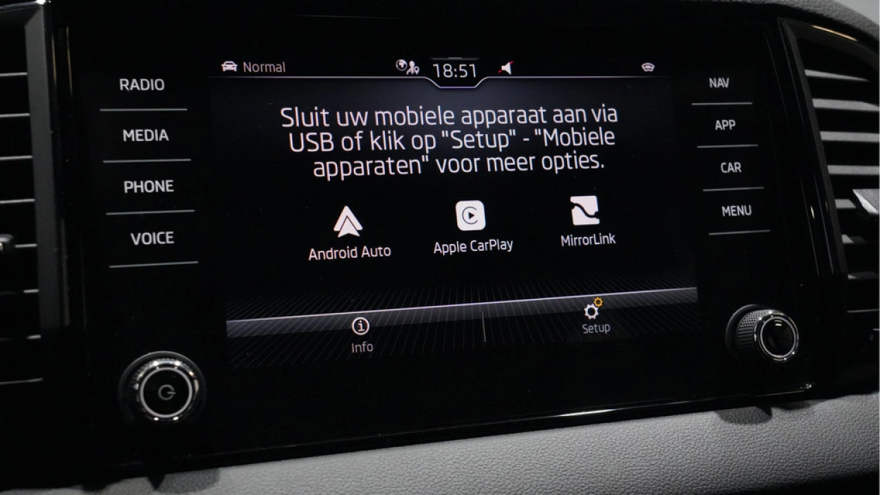 Škoda Karoq 1.5 TSI ACT Sportline Business