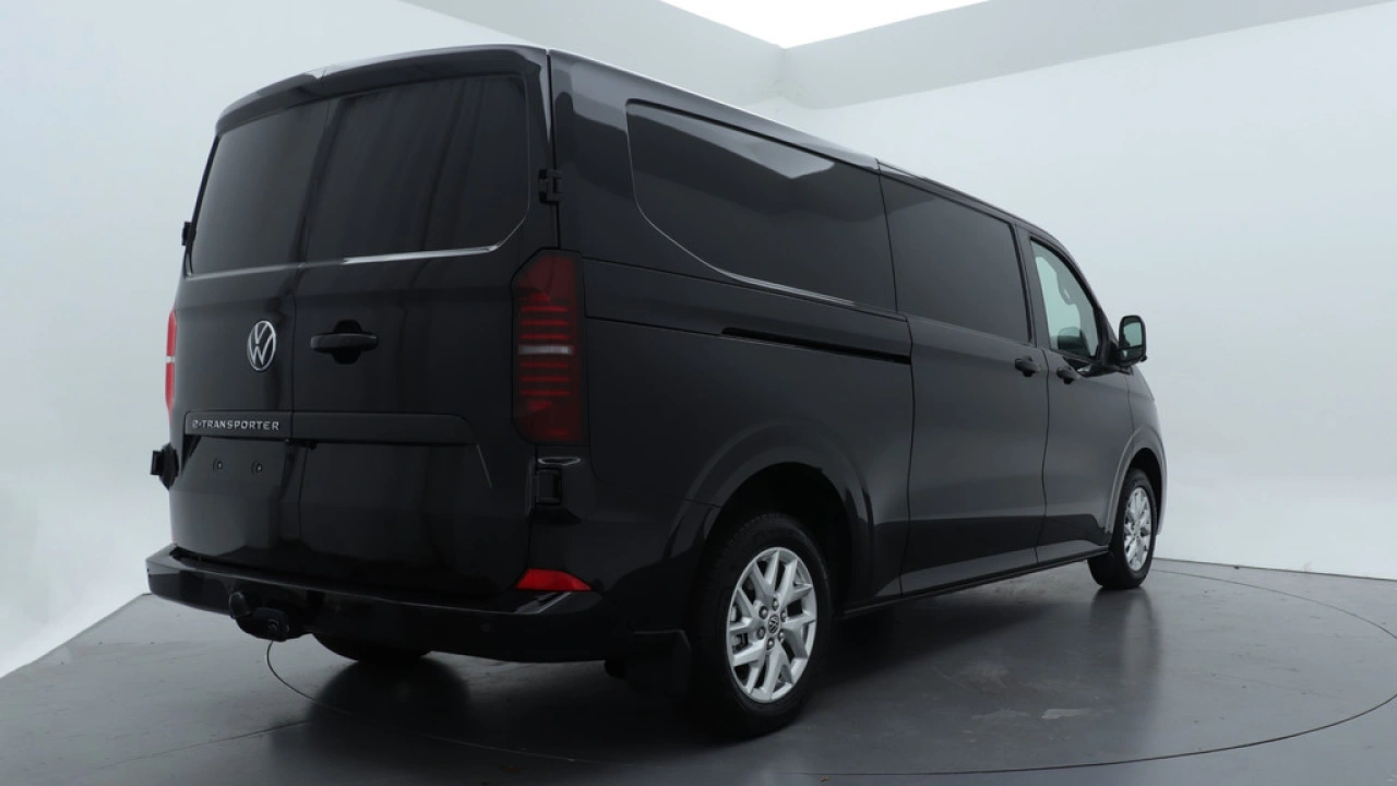 VW Bedrijfswagens E-Transporter L2H1 64kWh 210kW 286PK Style