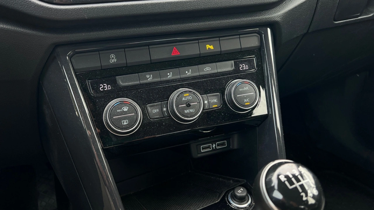 Volkswagen T-Roc 1.5 TSI 150pk Sport Navigatie