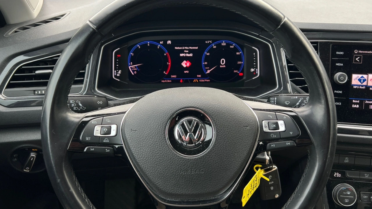 Volkswagen T-Roc 1.5 TSI 150pk Sport Navigatie