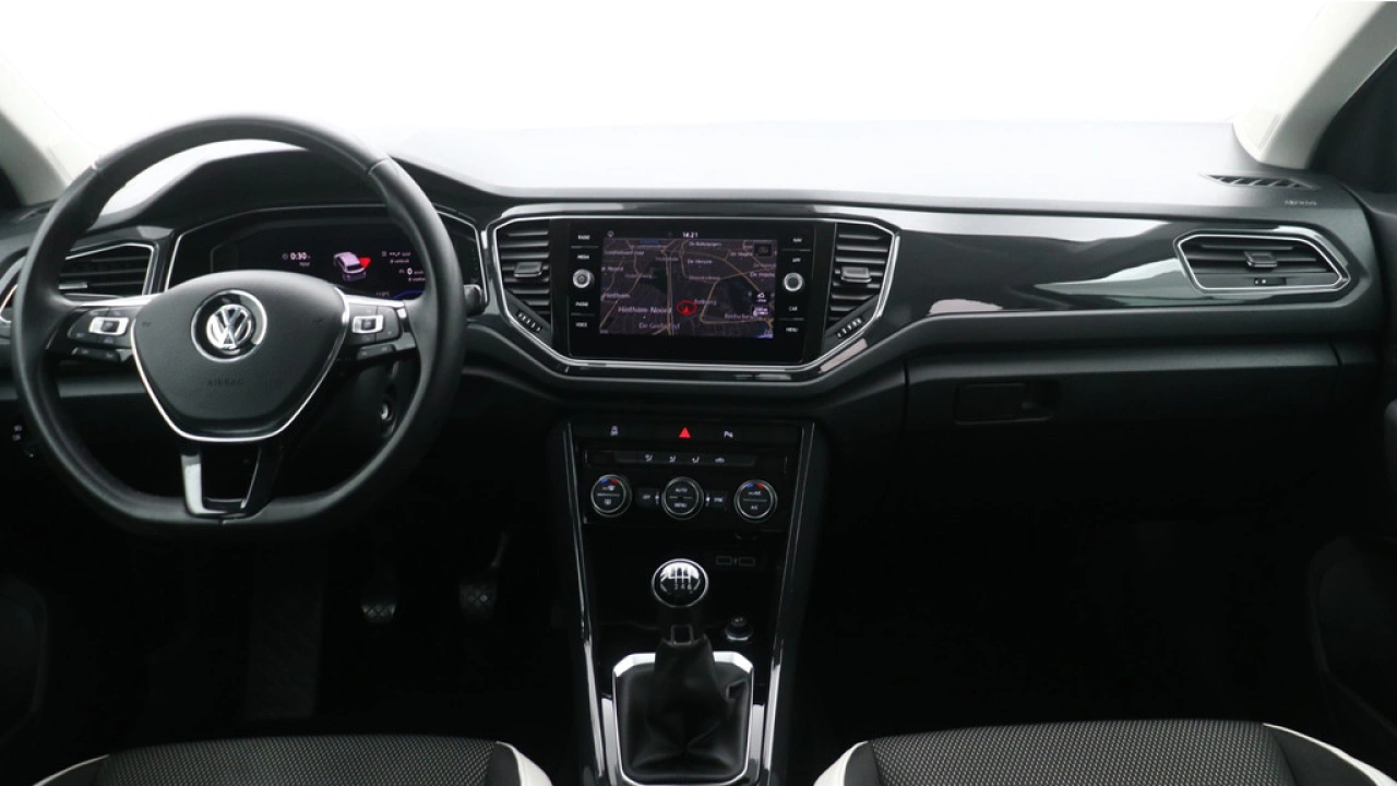 Volkswagen T-Roc 1.5 TSI 150pk Sport Navigatie