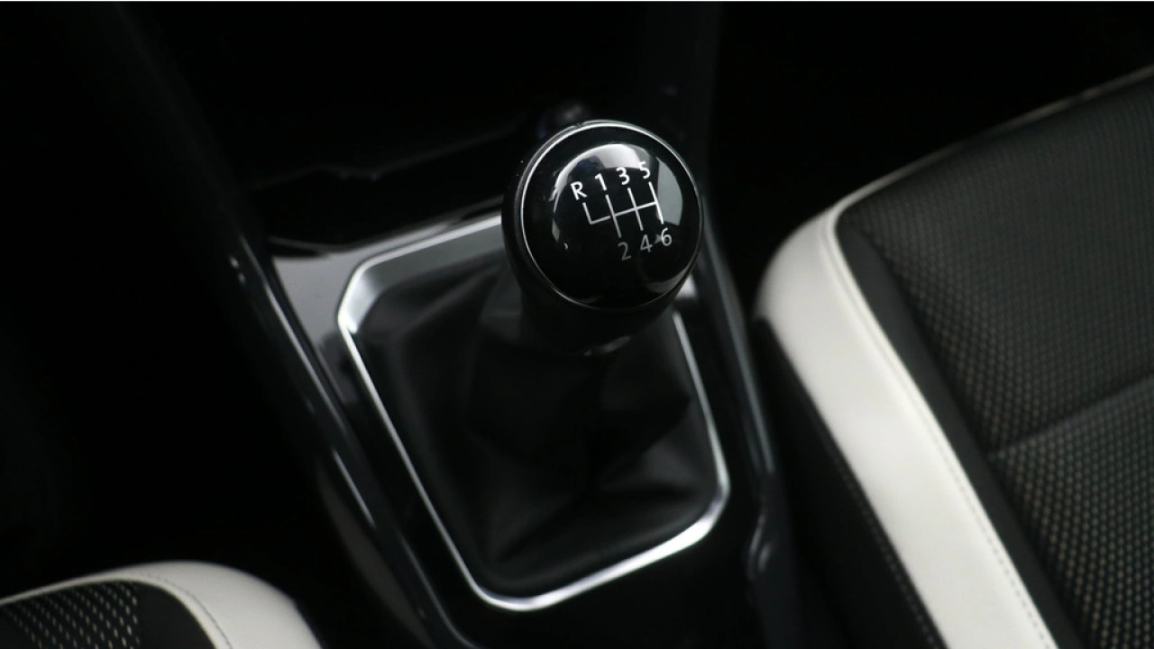 Volkswagen T-Roc 1.5 TSI 150pk Sport Navigatie