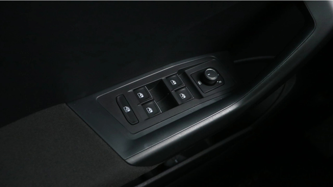 Volkswagen T-Roc 1.5 TSI 150pk Sport Navigatie