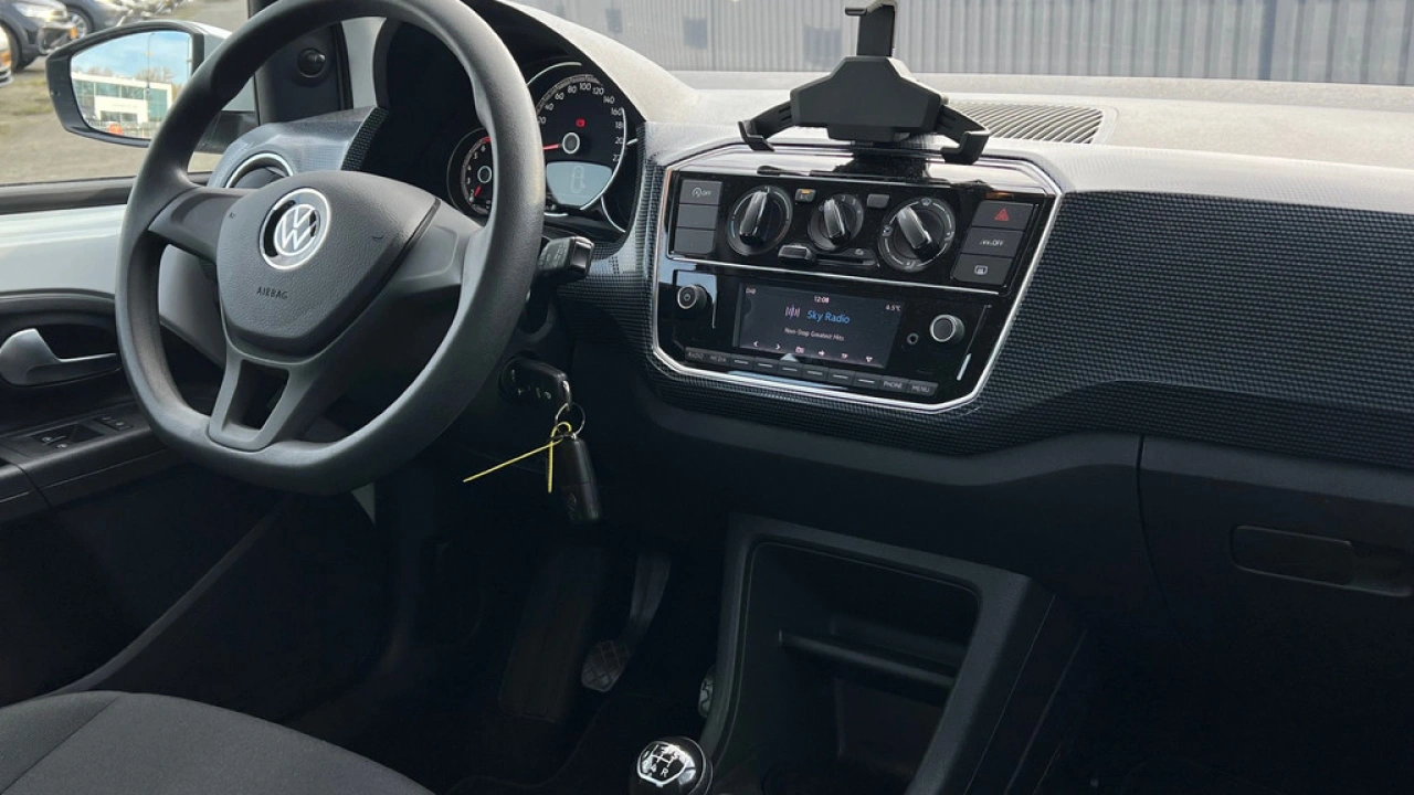 Volkswagen up! 1.0 65pk Airco bluetooth