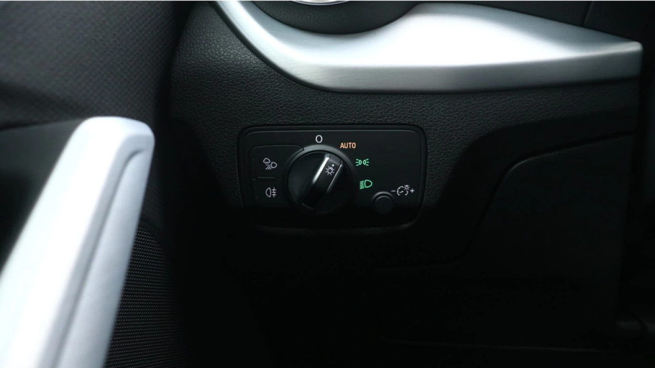 Audi Q2 35 TFSI 150Pk S Edition | Stoelverwarming | Carplay | Matrix LED |