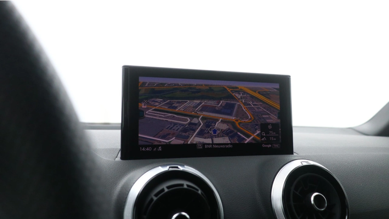 Audi Q2 35 TFSI 150Pk S Edition | Stoelverwarming | Carplay | Matrix LED |