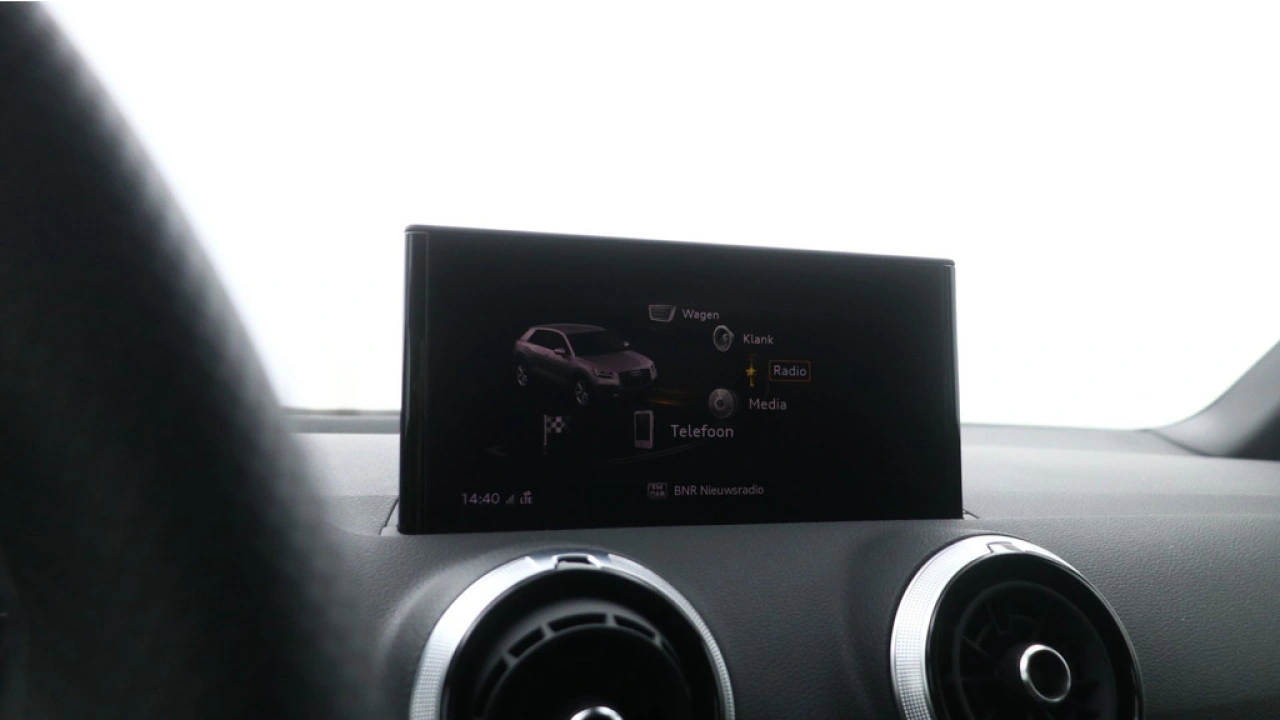 Audi Q2 35 TFSI 150Pk S Edition | Stoelverwarming | Carplay | Matrix LED |