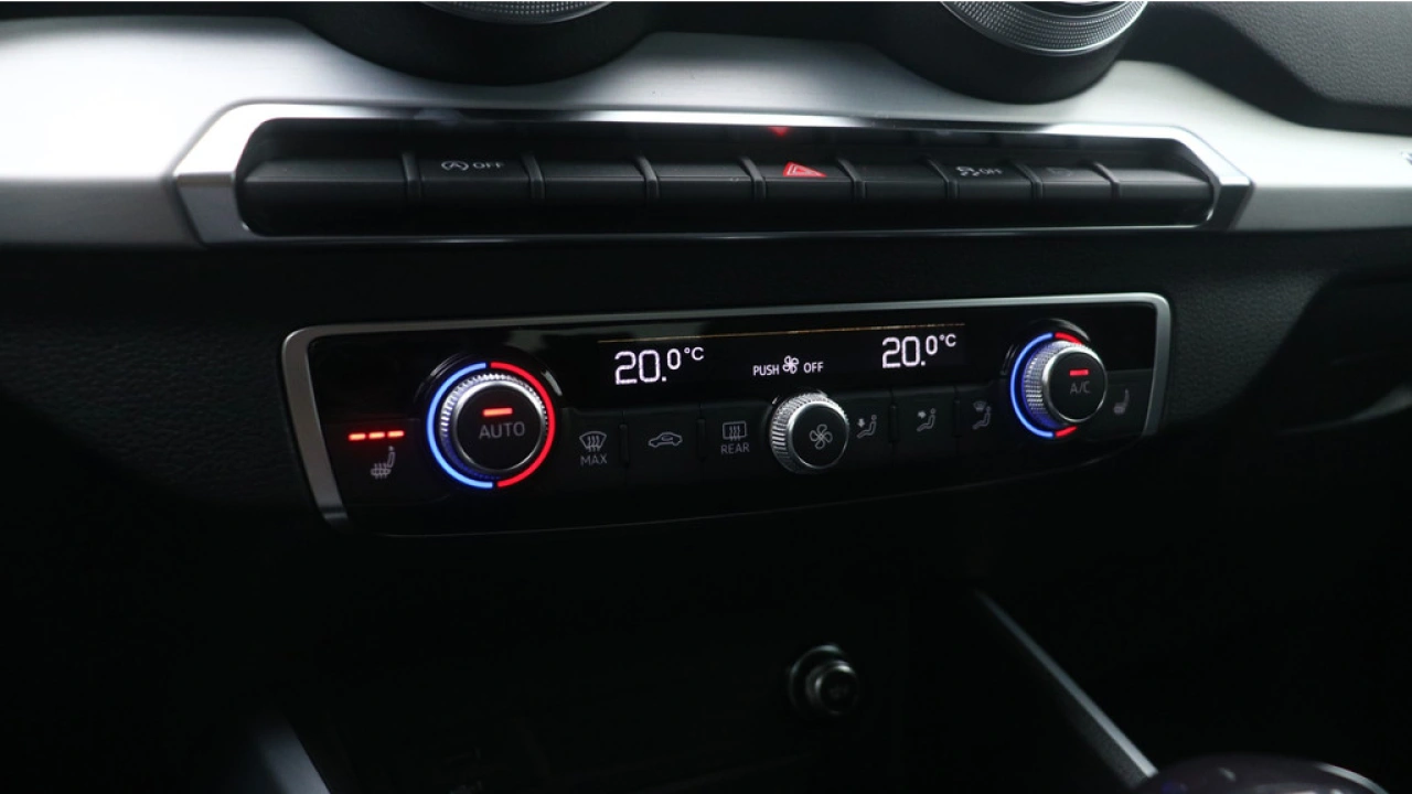 Audi Q2 35 TFSI 150Pk S Edition | Stoelverwarming | Carplay | Matrix LED |