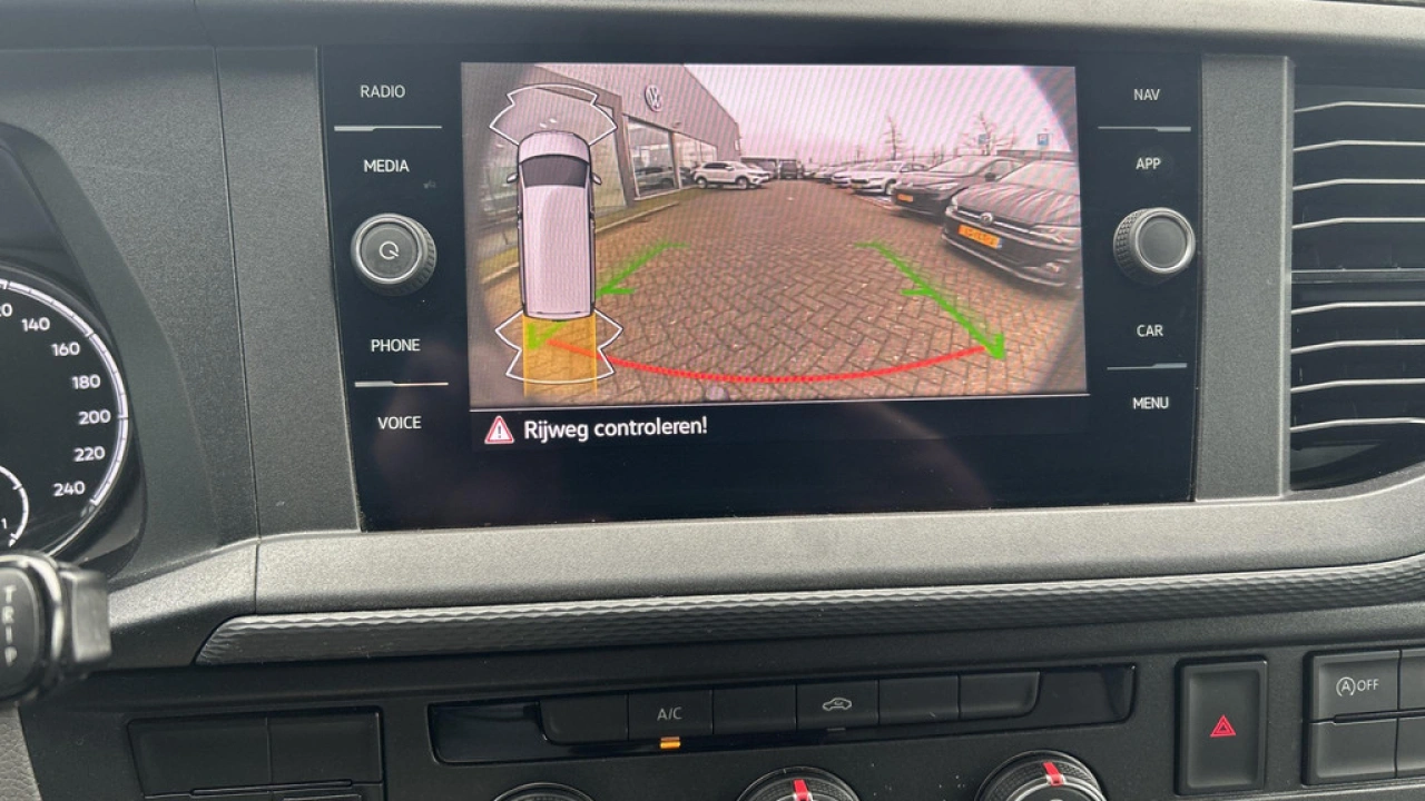 VW Bedrijfswagens Transporter L1H1 2.0 TDI 110pk 3.2T