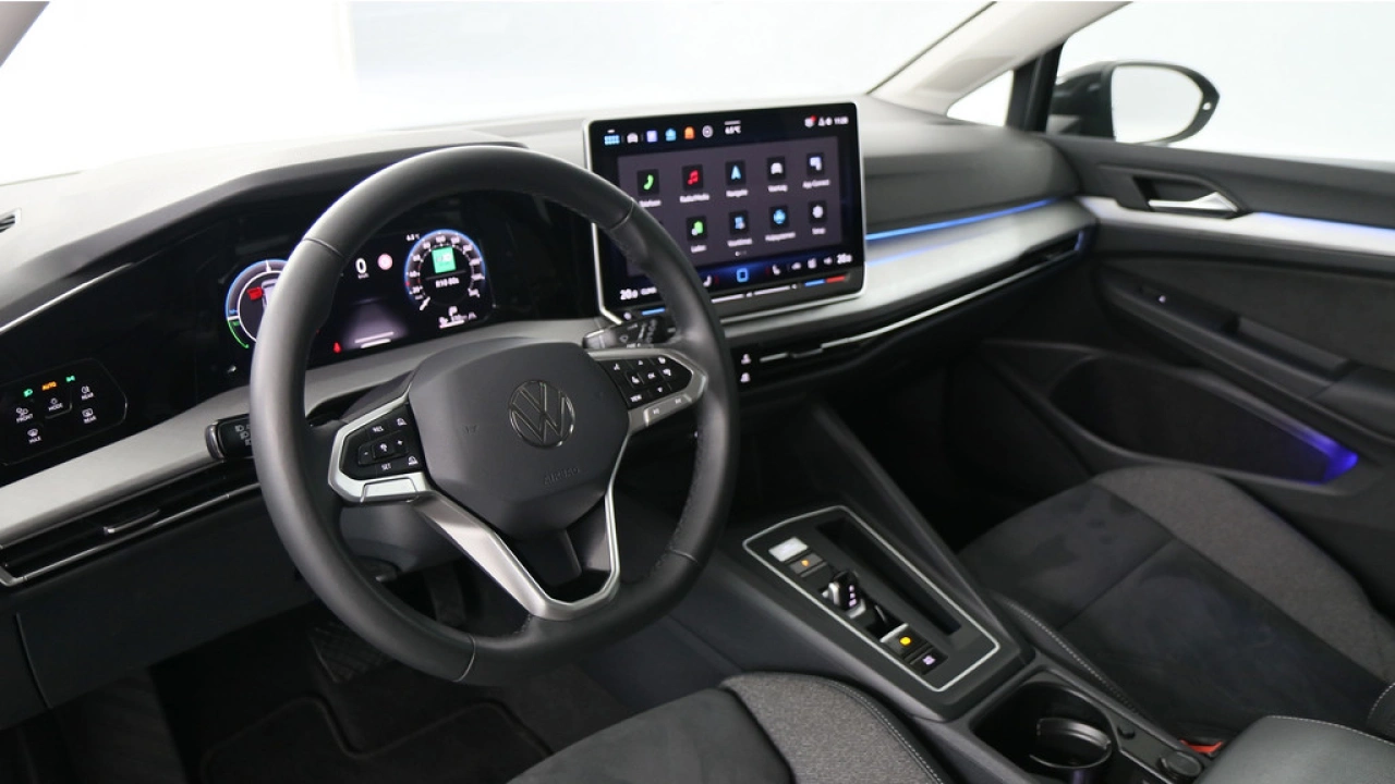 Volkswagen Golf 1.5 eHybrid 204pk Life Edition DSG