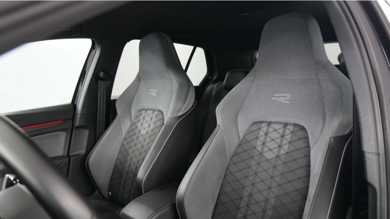 Volkswagen Golf 1.5 TSI 130pk R-Line