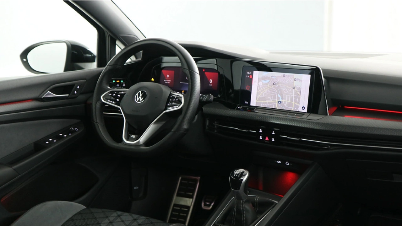 Volkswagen Golf 1.5 TSI 130pk R-Line