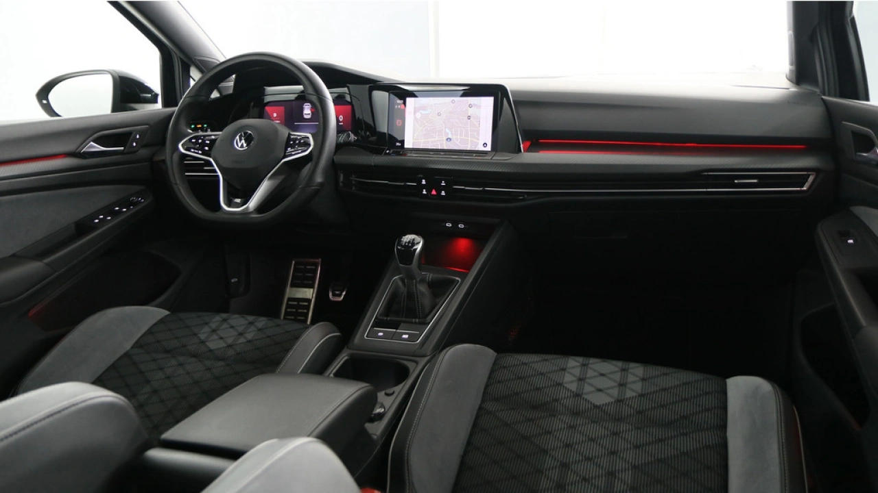 Volkswagen Golf 1.5 TSI 130pk R-Line