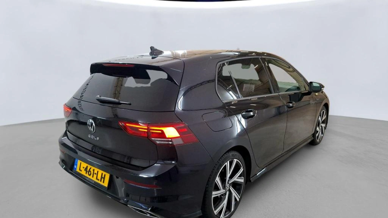 Volkswagen Golf 1.5 TSI 130pk R-Line