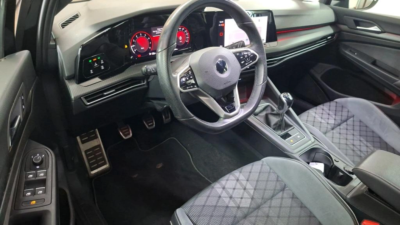 Volkswagen Golf 1.5 TSI 130pk R-Line