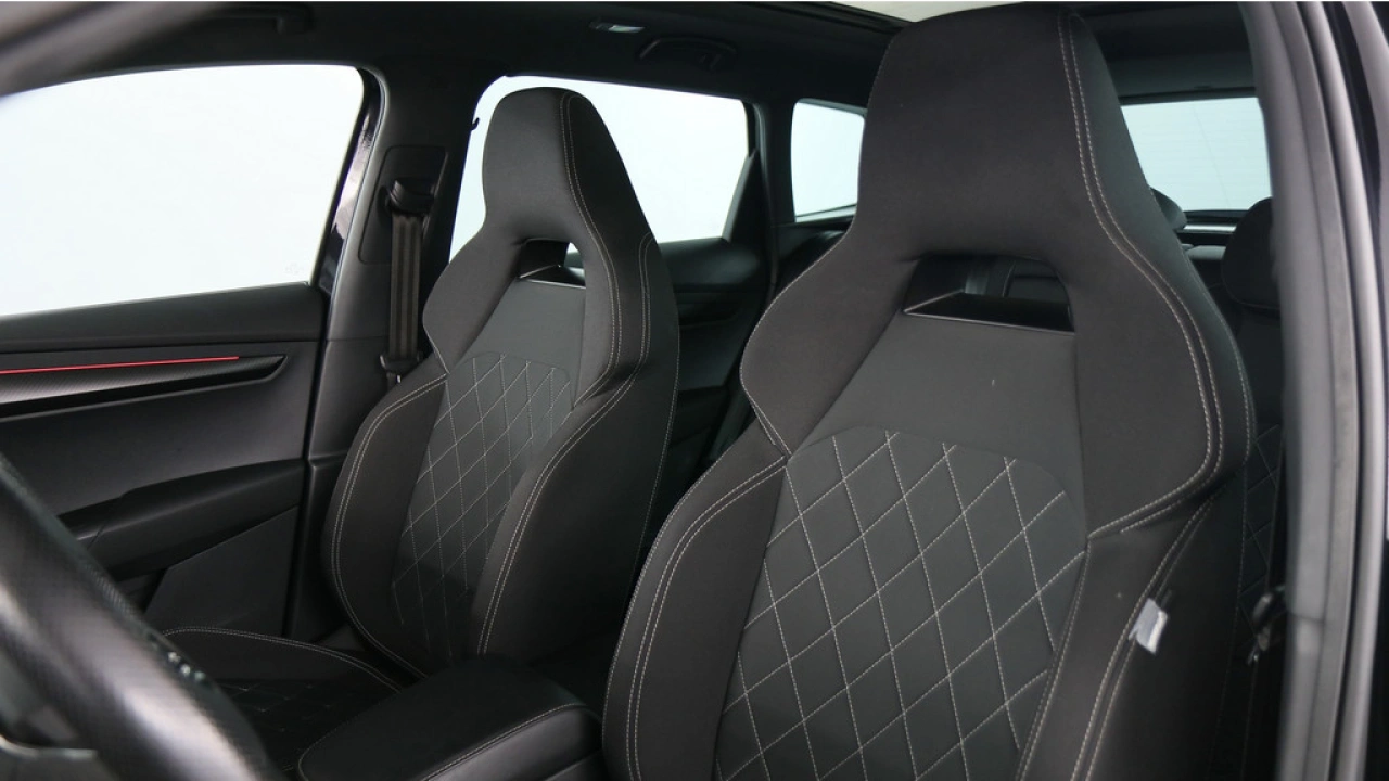 Škoda Karoq 1.5 TSI 150pk ACT Sportline Business DSG