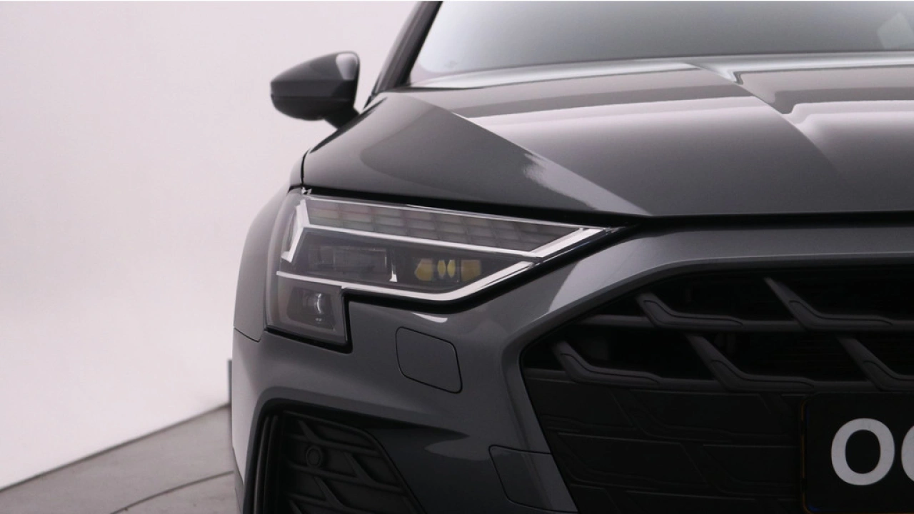 Audi A3 Sportback 40 TFSI e S edition | Carplay | PDC v+a | Camera | Zwart optiek |