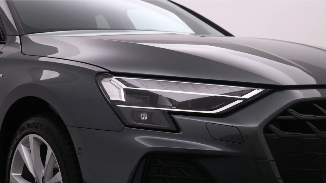 Audi A3 Sportback 40 TFSI e S edition | Carplay | PDC v+a | Camera | Zwart optiek |